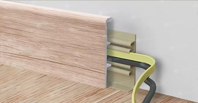 Плинтус Rico Concept 80 Секвойя кремовая