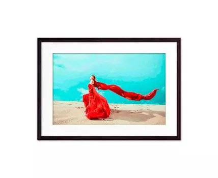Постер в рамке Бегущая по пустыне 40х60 см (голубой, красный, 60)