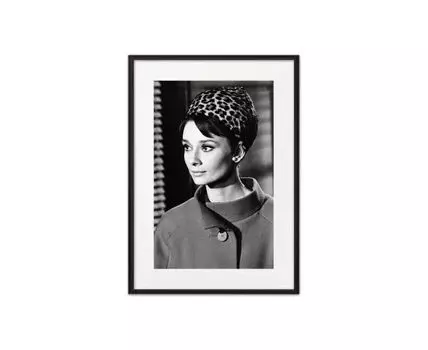 Постер в рамке Одри Хепберн 4 30х40 см (черный, белый, 40)