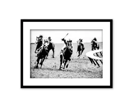 Постер в рамке Скачки 3