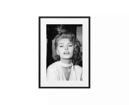 Постер в рамке Софи Лорен 3 30х40 см (черный, белый, 40)