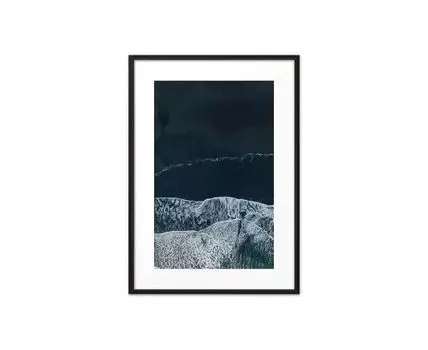 Постер в рамке Волны на пляже 21х30 см (белый, голубой, 30)