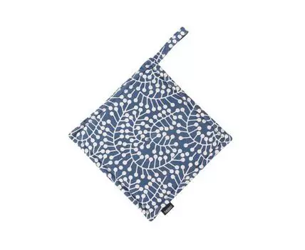 Прихватка темно-синего цвета с принтом Спелая Смородина Scandinavian touch