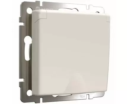 Розетка с заземлением и шторками c крышкой IP44 Werkel