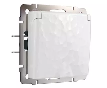 Розетка влагозащ. с зазем. с защит. крышкой и шторками (белый) Hummer