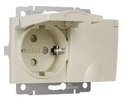 Розетка влагозащищенная с заземлением и шторками, без рамки с крышкой Werkel слоновая кость W1172203