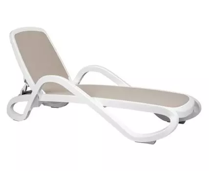 Шезлонг-лежак пластиковый Alfa (белый, бежевый, 71)