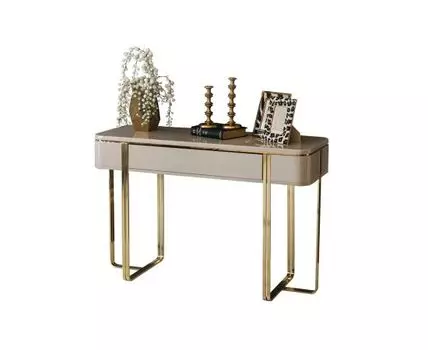 Столик Найроби