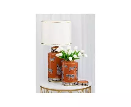 Светильник с абажуром