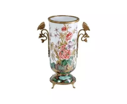 Ваза с бабочками