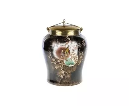 Ваза с крышкой