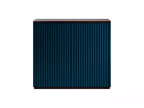 Высокий комод на цоколе VR13