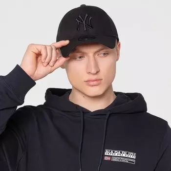 Кепка League Essential 940