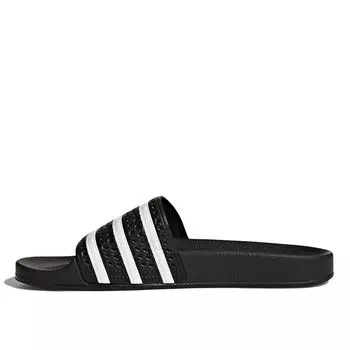 Сланцы Adilette