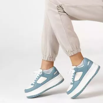 Женские кроссовки EXO