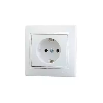 Розетка одноместная белая с заземлением 16А Мира Lezard