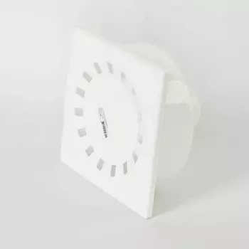 Трап верт. 50 пластик 150х150