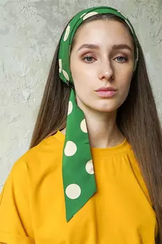 Оригинальный зеленый в крупный горох аксессуар - пояс или повязка на голову