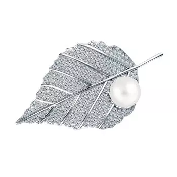 Серебряная брошь с жемчугом и фианитами