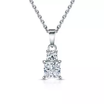 Серебряная подвеска с муассанитами