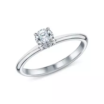 Серебряное кольцо с бриллиантом