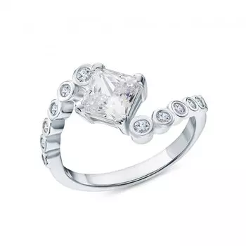 Серебряное кольцо с фианитами