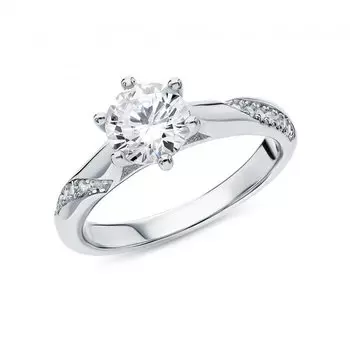 Серебряное кольцо с фианитами