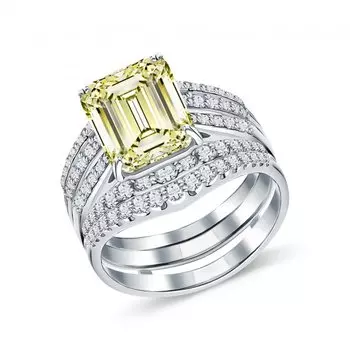 Серебряное кольцо с фианитами