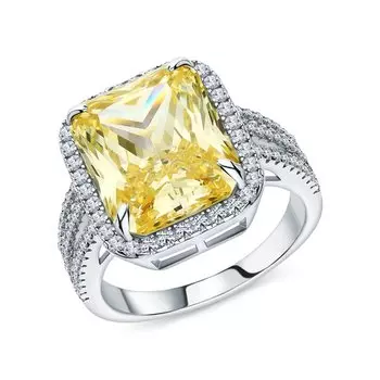 Серебряное кольцо с фианитами