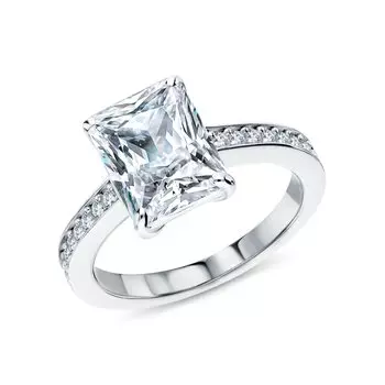 Серебряное кольцо с фианитами