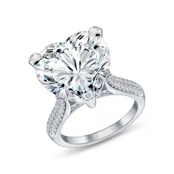 Серебряное кольцо с фианитами