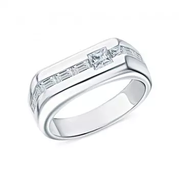 Серебряное кольцо с фианитами