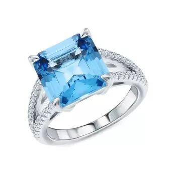 Серебряное кольцо с фианитами