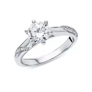 Серебряное кольцо с фианитами
