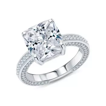 Серебряное кольцо с фианитами