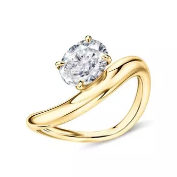 Серебряное кольцо с муассанитом