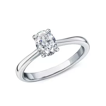 Серебряное кольцо с муассанитом