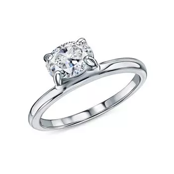 Серебряное кольцо с муассанитом