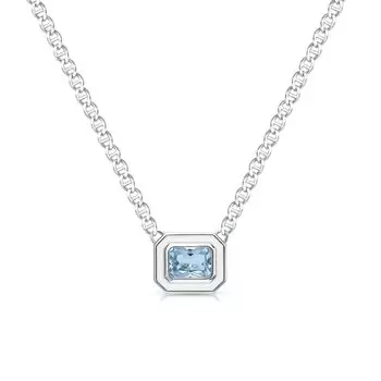 Серебряное шейное украшение с эмалью и фианитом