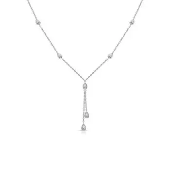 Серебряное шейное украшение с фианитами