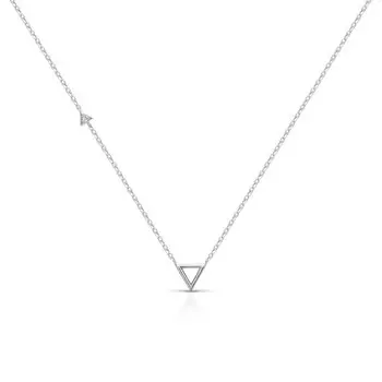 Серебряное шейное украшение с фианитами