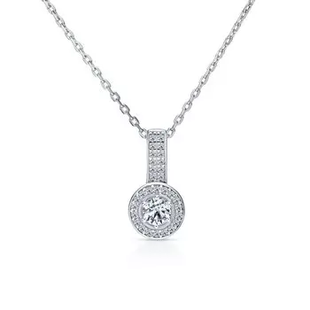 Серебряное шейное украшение с фианитами