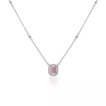 Серебряное шейное украшение с фианитами