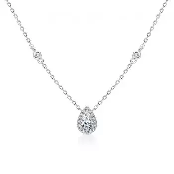 Серебряное шейное украшение с фианитами