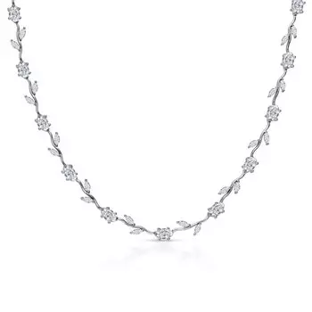 Серебряное шейное украшение с фианитами