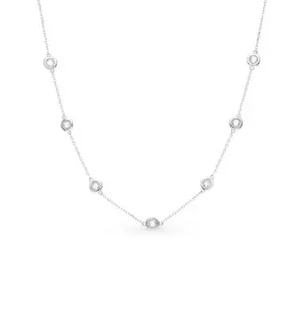 Серебряное шейное украшение с фианитами
