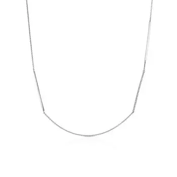 Серебряное шейное украшение с фианитами