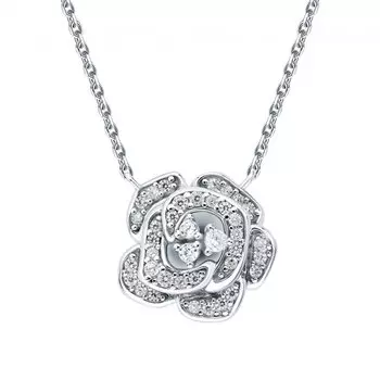 Серебряное шейное украшение с фианитами