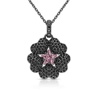 Серебряное шейное украшение с фианитами