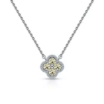 Серебряное шейное украшение с фианитами